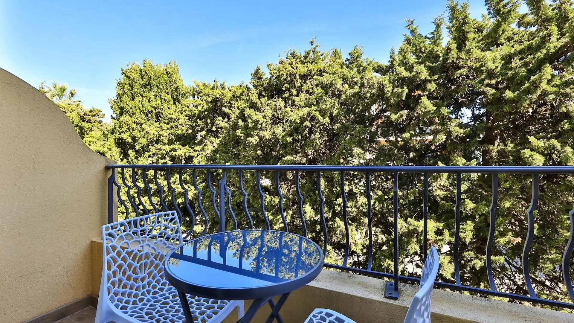 Le Petit Prince Sainte-Maxime Hotel
